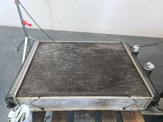 Radiador de agua para VOLVO A25D