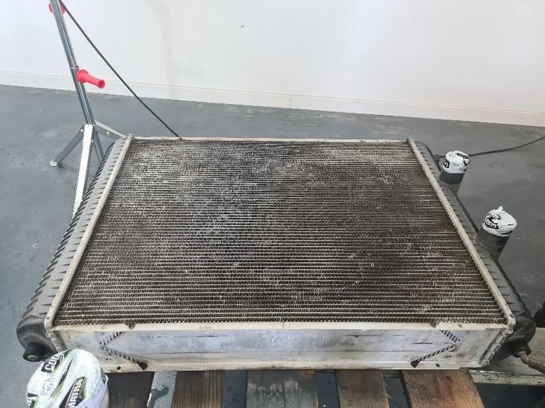 Radiador de agua para VOLVO A25D