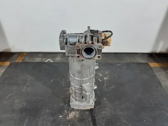 SUPPORT DE FILTRE HYDRAULIQUE
