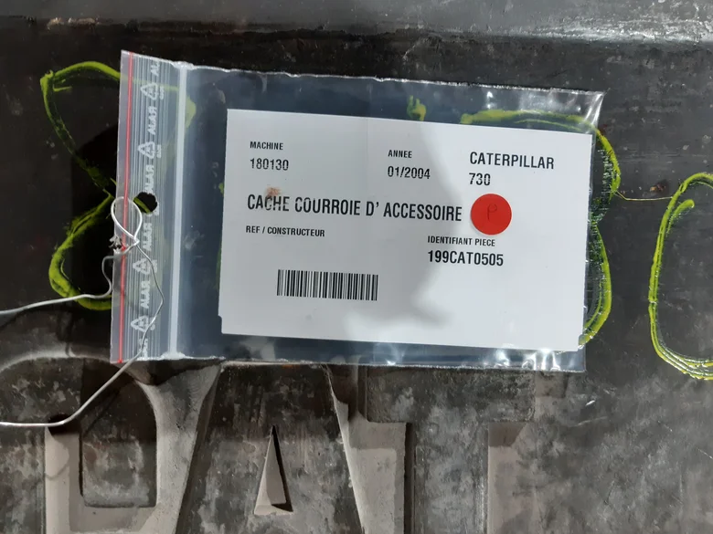 CACHE COURROIE D' ACCESSOIRE