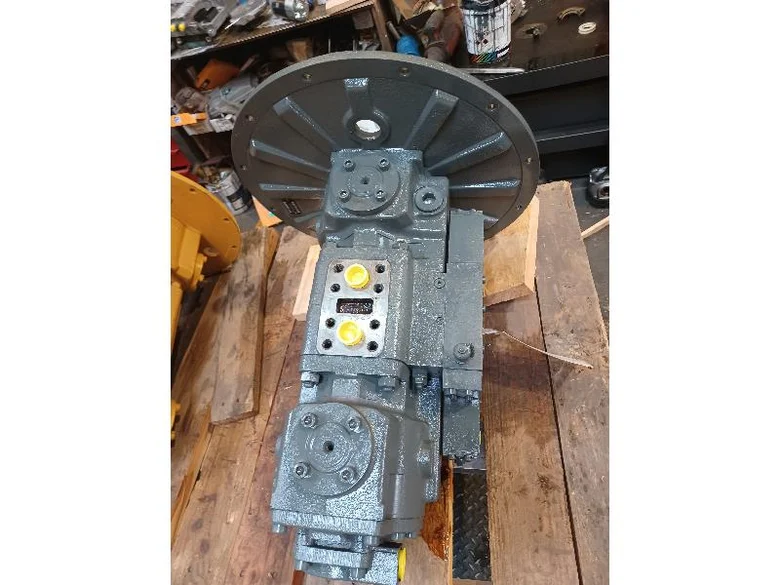 Hydraulic main pump for LIEBHERR A904