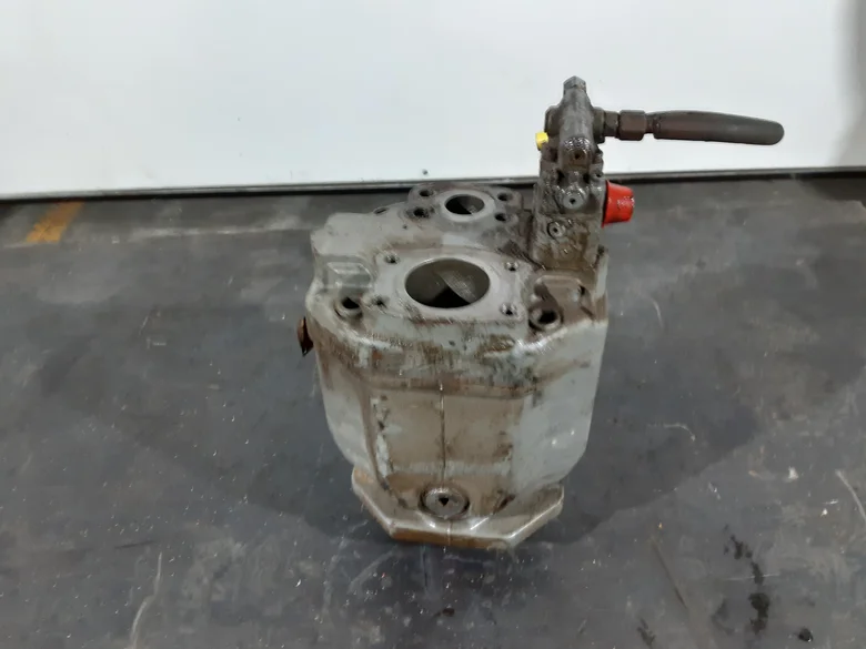 Hydraulic main pump for LIEBHERR LR632