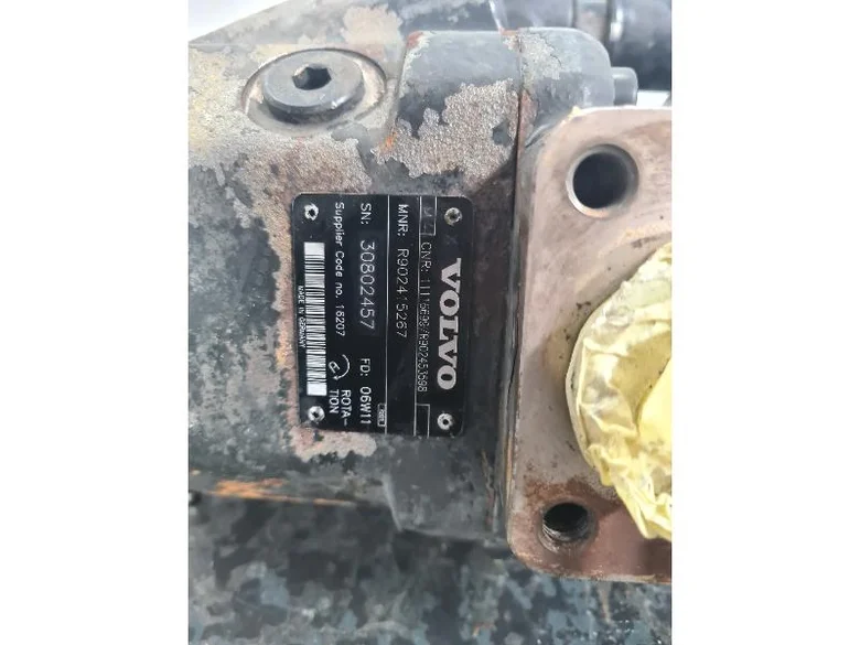 Hydraulic main pump for VOLVO A25D