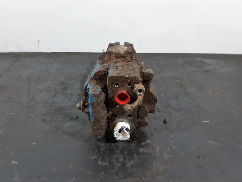 Hydraulic main pump for VOLVO A30C