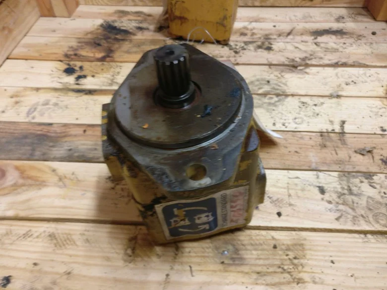 Hydraulic main pump for CATERPILLAR 963