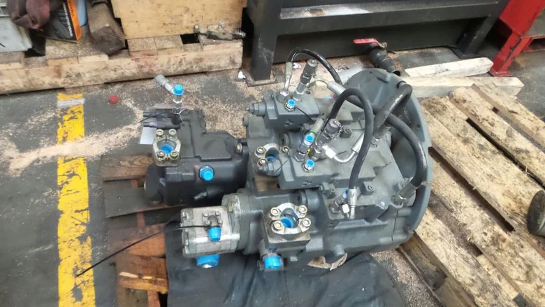 Pompe hydraulique principale pour LIEBHERR R920