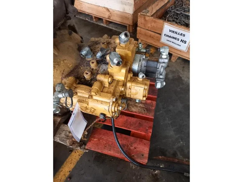 Hydraulic main pump for CATERPILLAR 311F