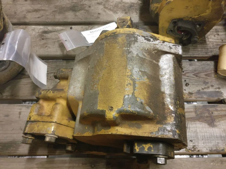 Auxiliary hydraulic pump for CATERPILLAR 773B