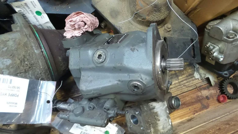 Pompe hydraulique secondaire pour LIEBHERR R964B