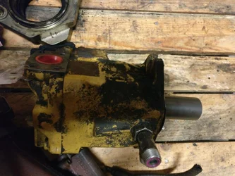 Pompe hydraulique secondaire pour CATERPILLAR 938H