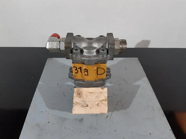 Auxiliary hydraulic pump for CATERPILLAR 319D