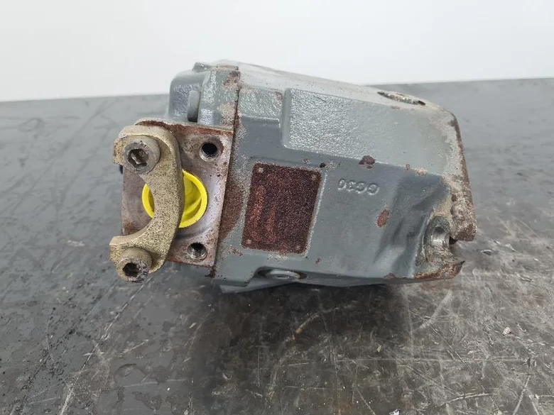 Auxiliary hydraulic pump for LIEBHERR R956HD