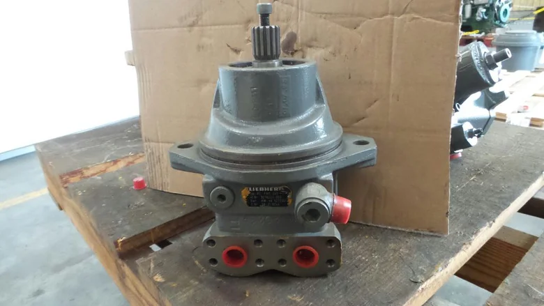 Moteur hydraulique de rotation pour LIEBHERR R900LI