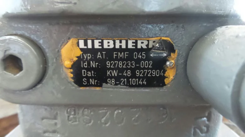 Moteur hydraulique de rotation pour LIEBHERR R900LI