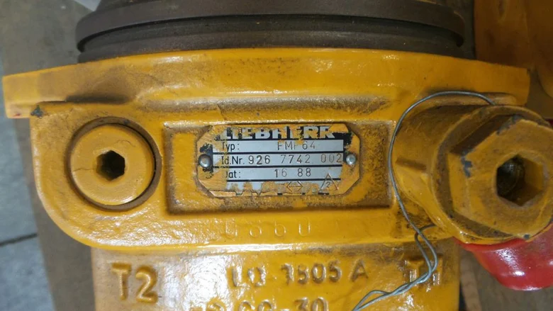 Swing motor for LIEBHERR R944