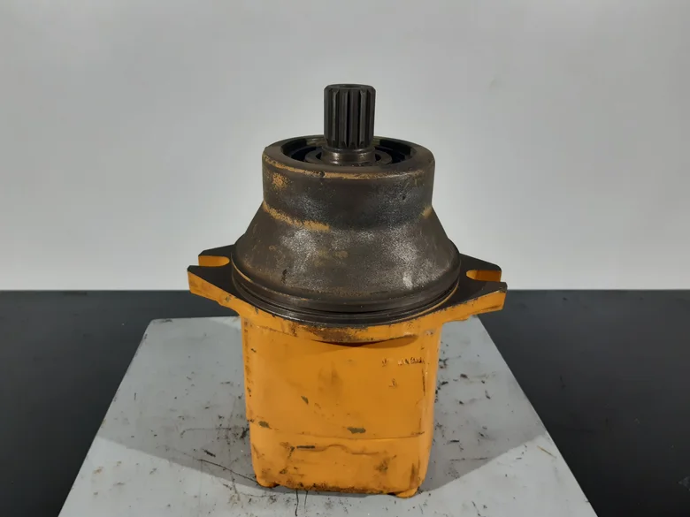 Swing motor for LIEBHERR R944
