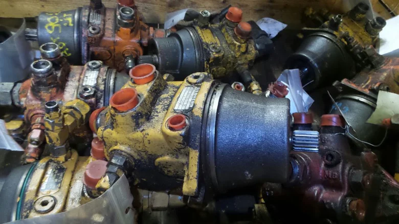 Moteur hydraulique de rotation pour LIEBHERR R902LI