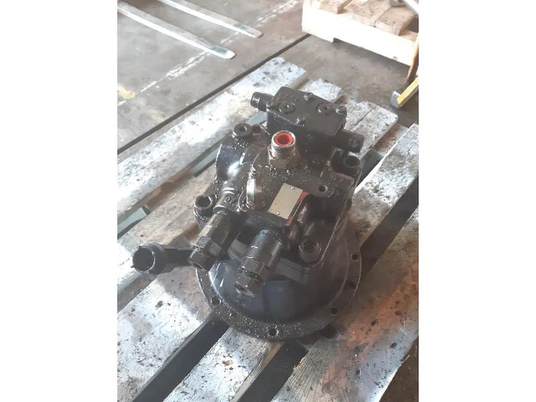 Moteur hydraulique de rotation pour JCB JS260LC