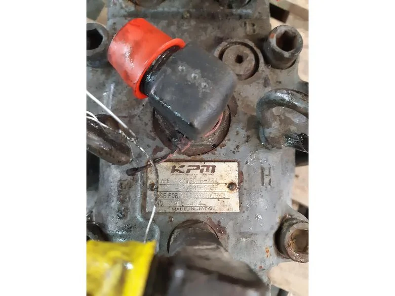Moteur hydraulique de rotation pour NEW HOLLAND E145