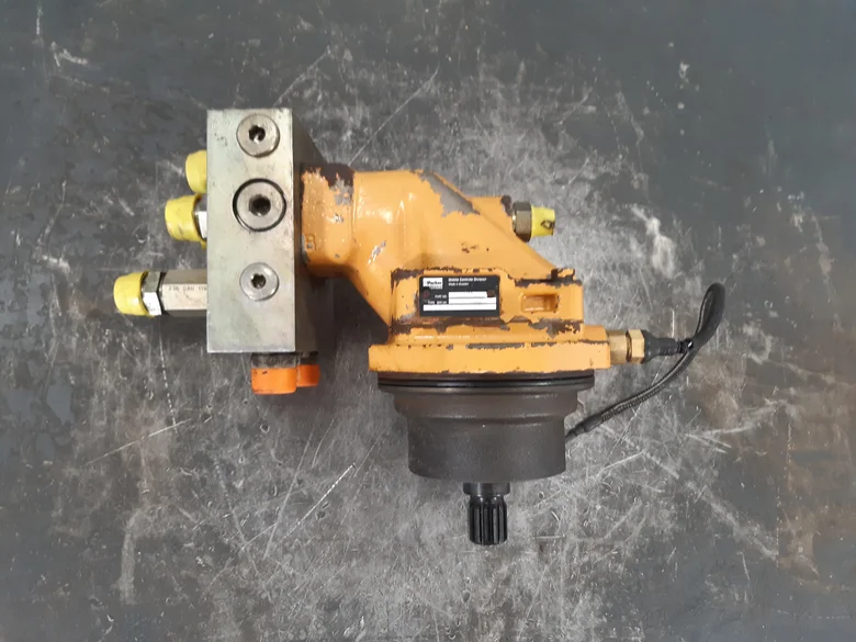 Moteur hydraulique de rotation pour CASE WX200