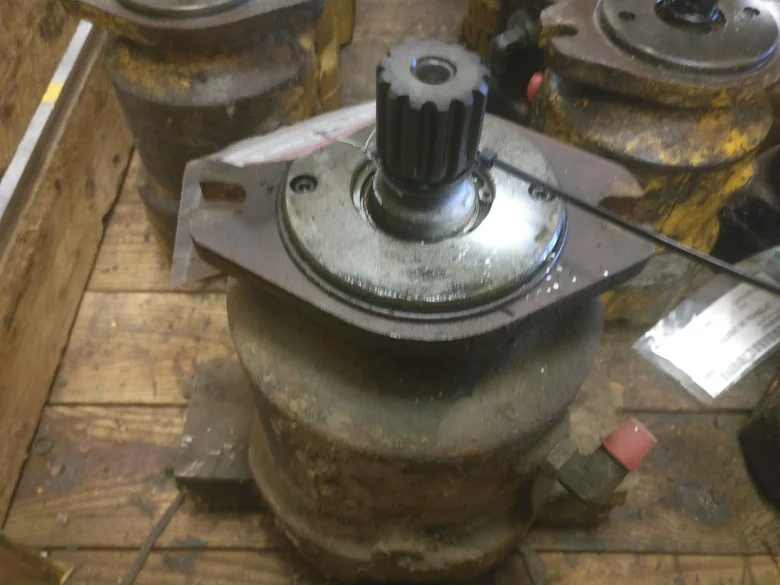Hydraulic Translation motor for CATERPILLAR 215