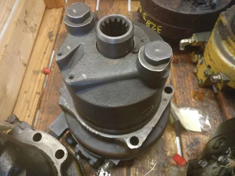 Moteur hydraulique de translation pour CATERPILLAR 325C