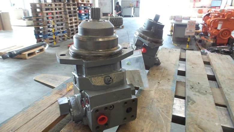 Moteur hydraulique de translation pour LIEBHERR R313LI