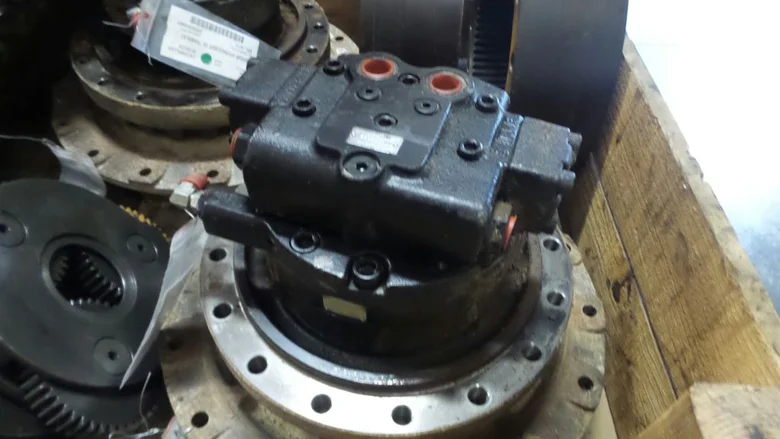 Moteur hydraulique de translation pour CATERPILLAR 321DLCR