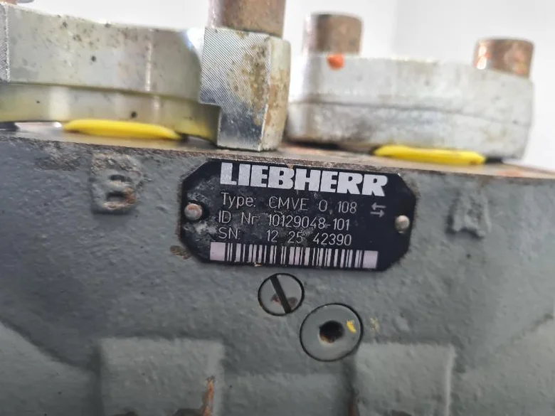 Motor hidráulico de traslación usado - Codimatra para LIEBHERR R926LC
