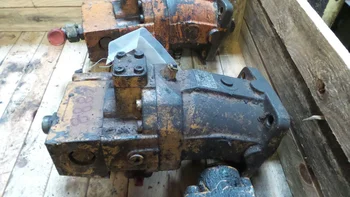 Moteur hydraulique d'avancement pour CASE 688PB