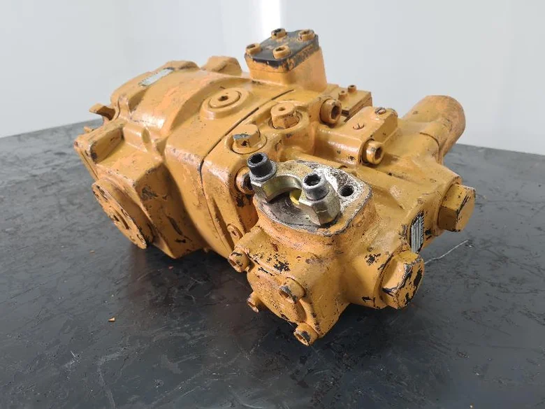 Hydraulic travel motor for LIEBHERR A912LI