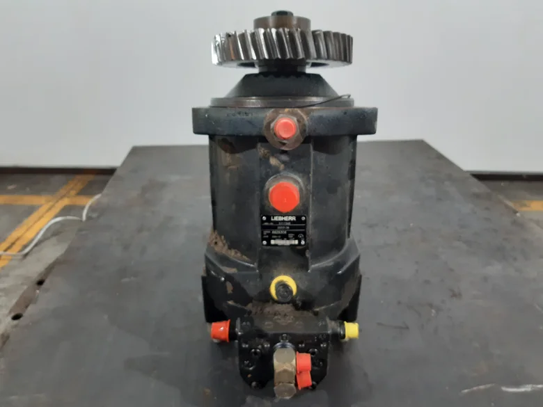 Moteur hydraulique d'avancement pour LIEBHERR L534