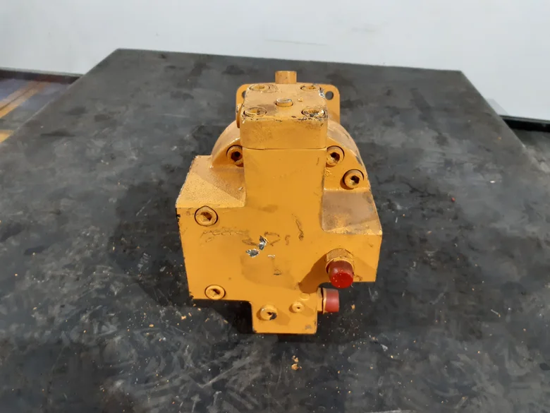 Hydraulic travel motor for LIEBHERR L541
