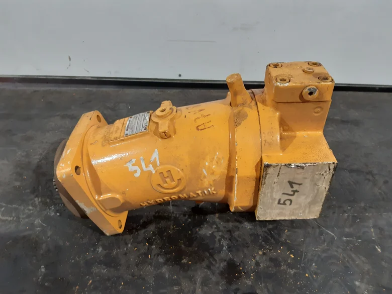 Hydraulic travel motor for LIEBHERR L541