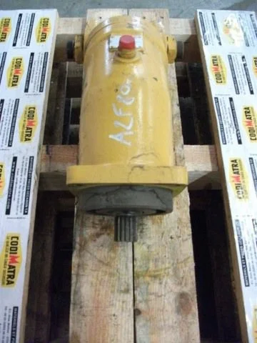 Hydraulic travel motor for LIEBHERR L541