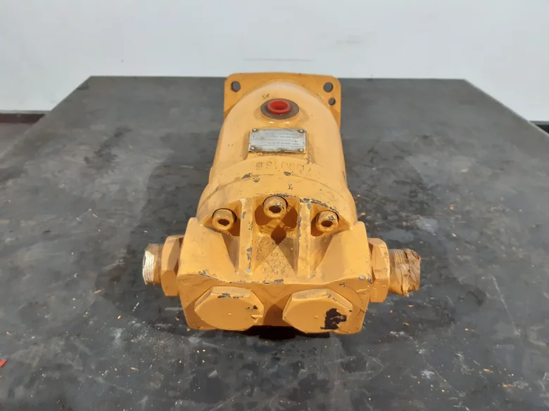 Hydraulic travel motor for LIEBHERR L541