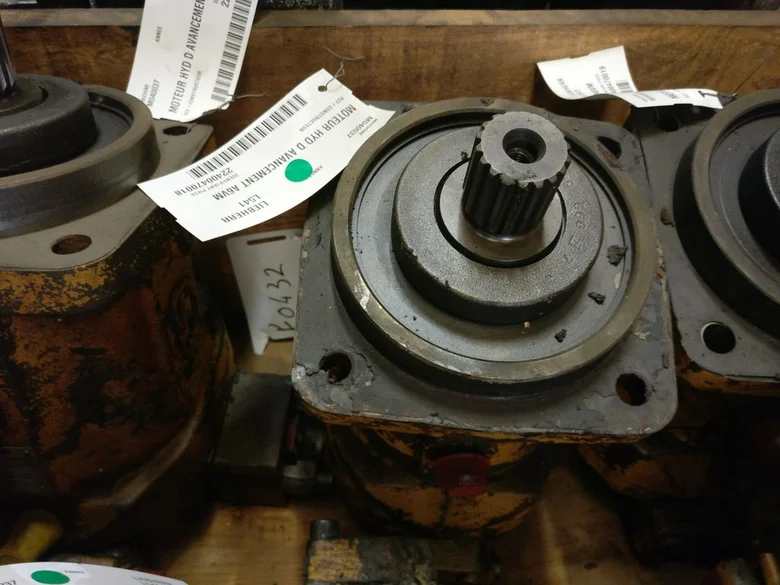 Motor hidráulico de avance para LIEBHERR L541