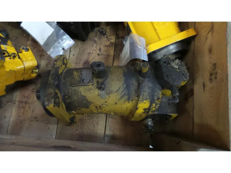 Moteur hydraulique d'avancement pour MECALAC 11CX