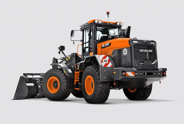 Chargeuse sur pneus 13,1t - DL220-7