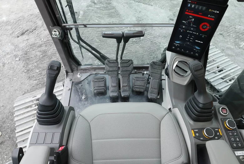 Pelle sur chenilles 23,6t Develon DX230LC-9